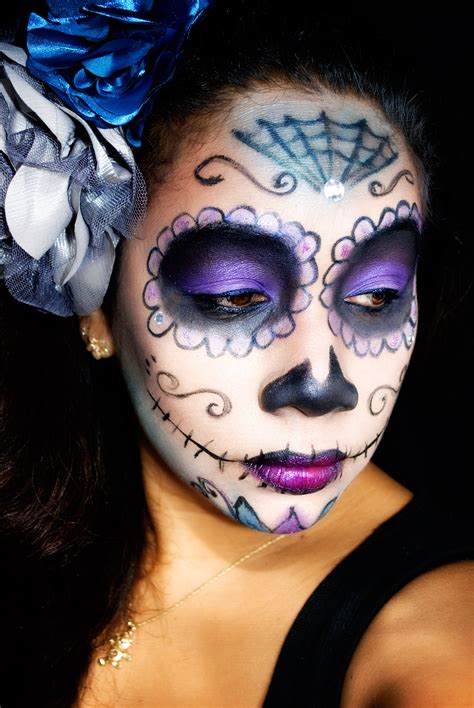 Throwback Halloween 2014 Fashion Girl Skull Makeup Halloween Halloweenmakeup Halloween 2014 #makeup #sugarskull #rhinestones | Halloween face makeup